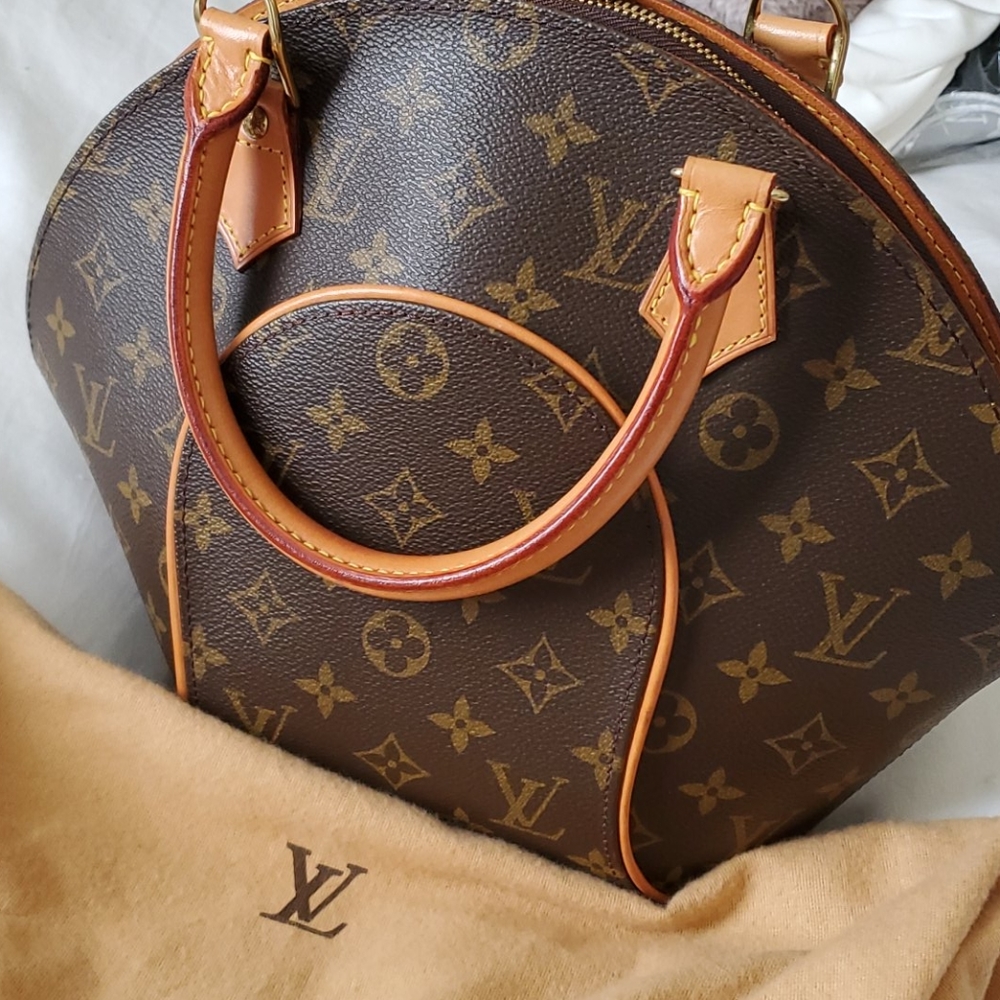 Louis Vuitton Ellipse PM